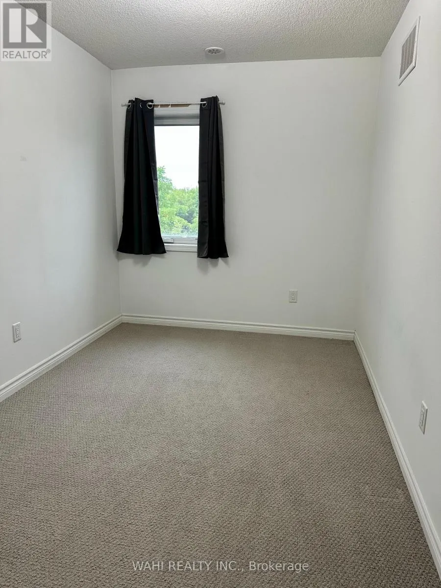 12 - 1040 ELTON WAY