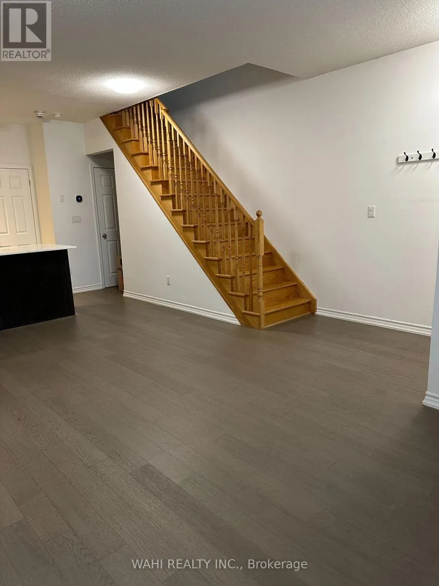 12 - 1040 ELTON WAY