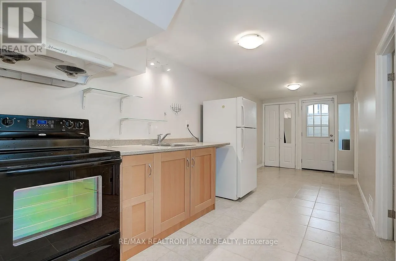 LOWER - 22 HARTLEYWOOD DRIVE