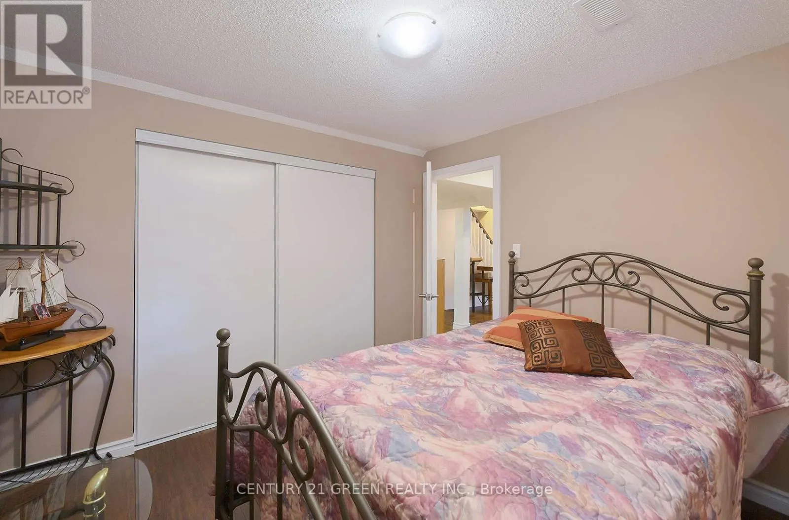 8 LAMPMAN DRIVE