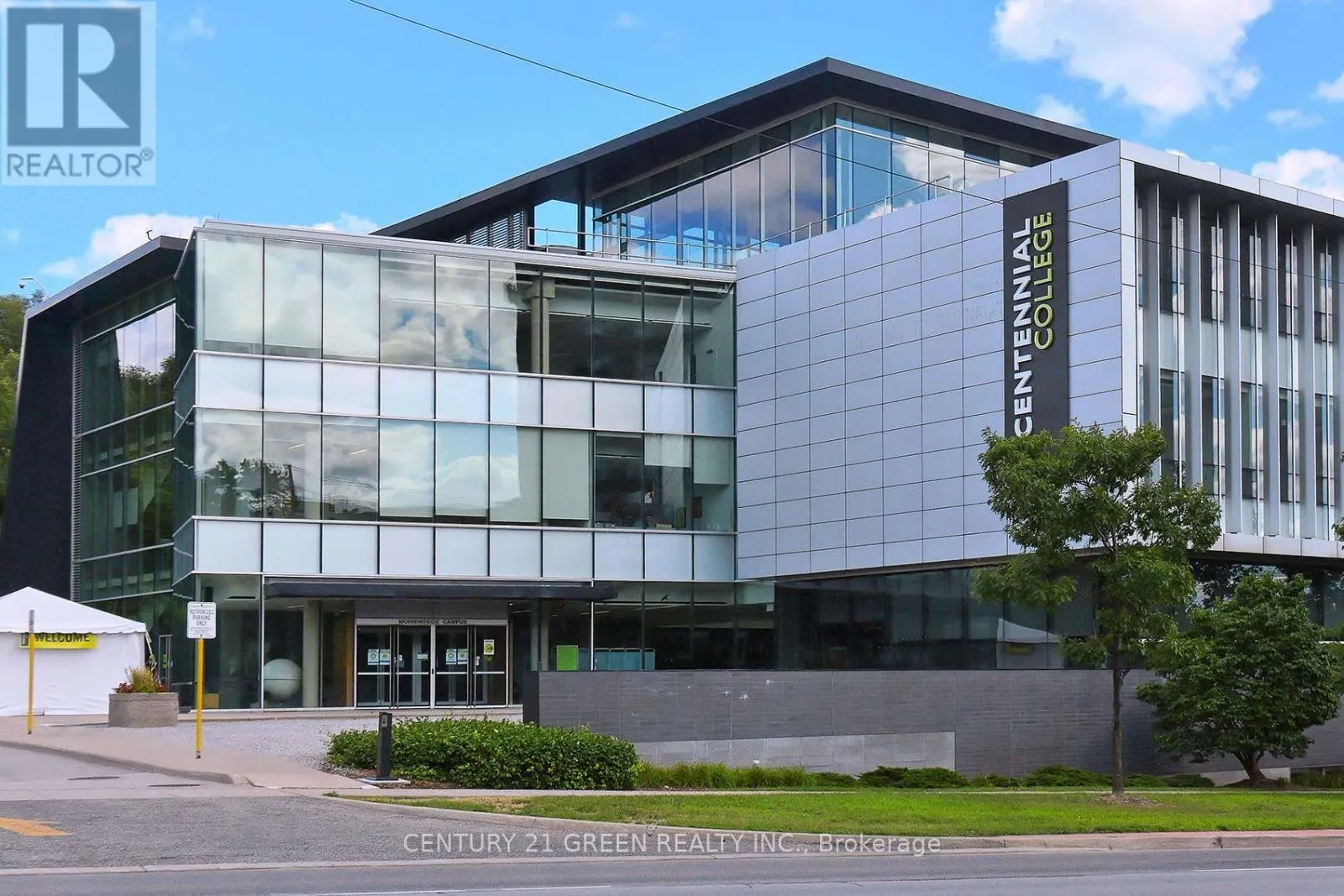 8 LAMPMAN DRIVE
