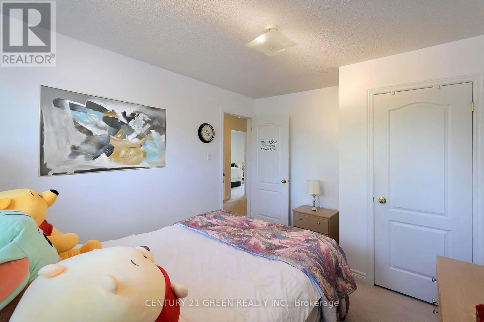 8 LAMPMAN DRIVE