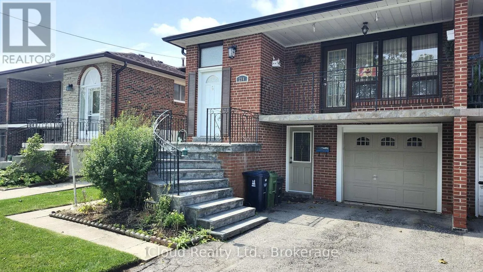 214 FAIRGLEN AVENUE