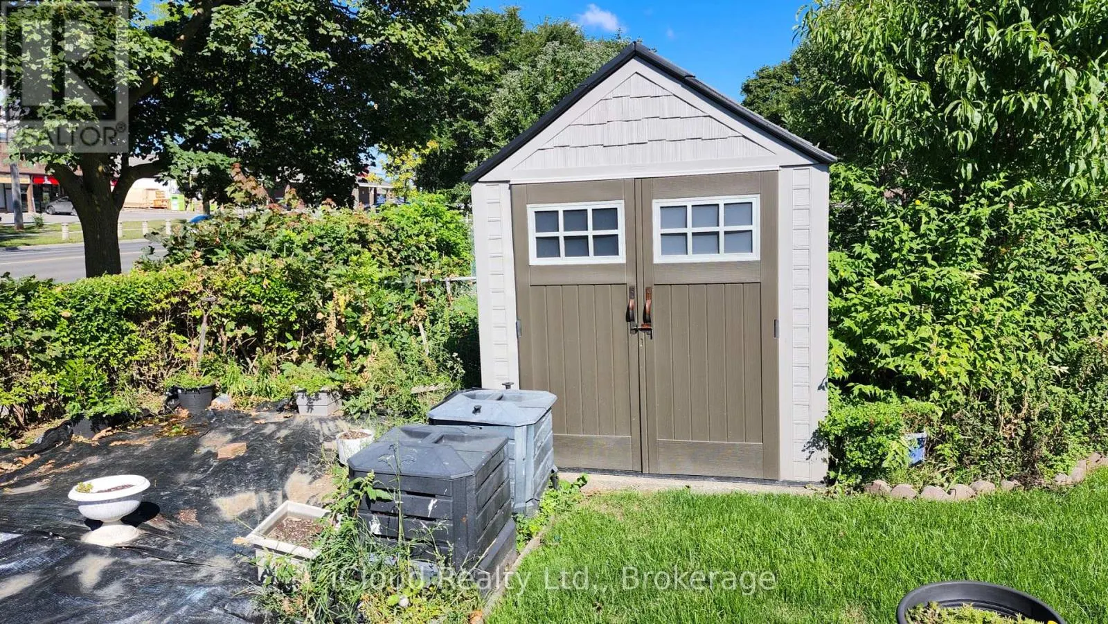 214 FAIRGLEN AVENUE