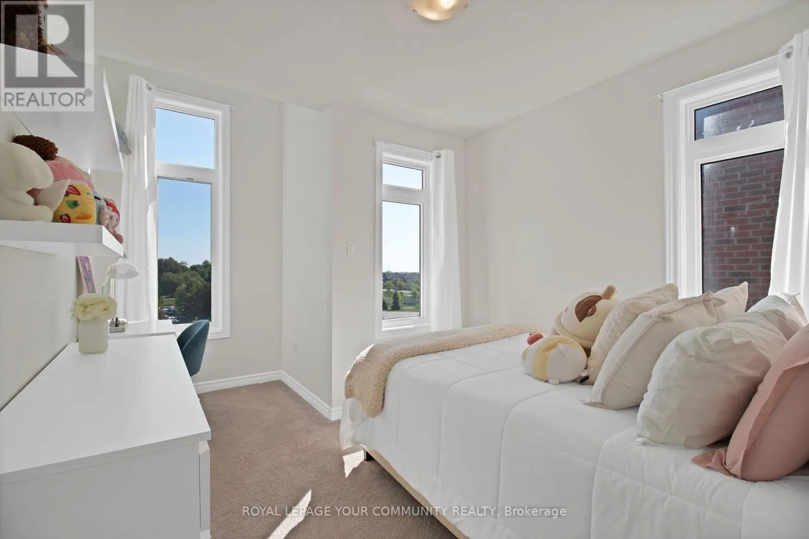 2574 WILLIAM JACKSON DRIVE