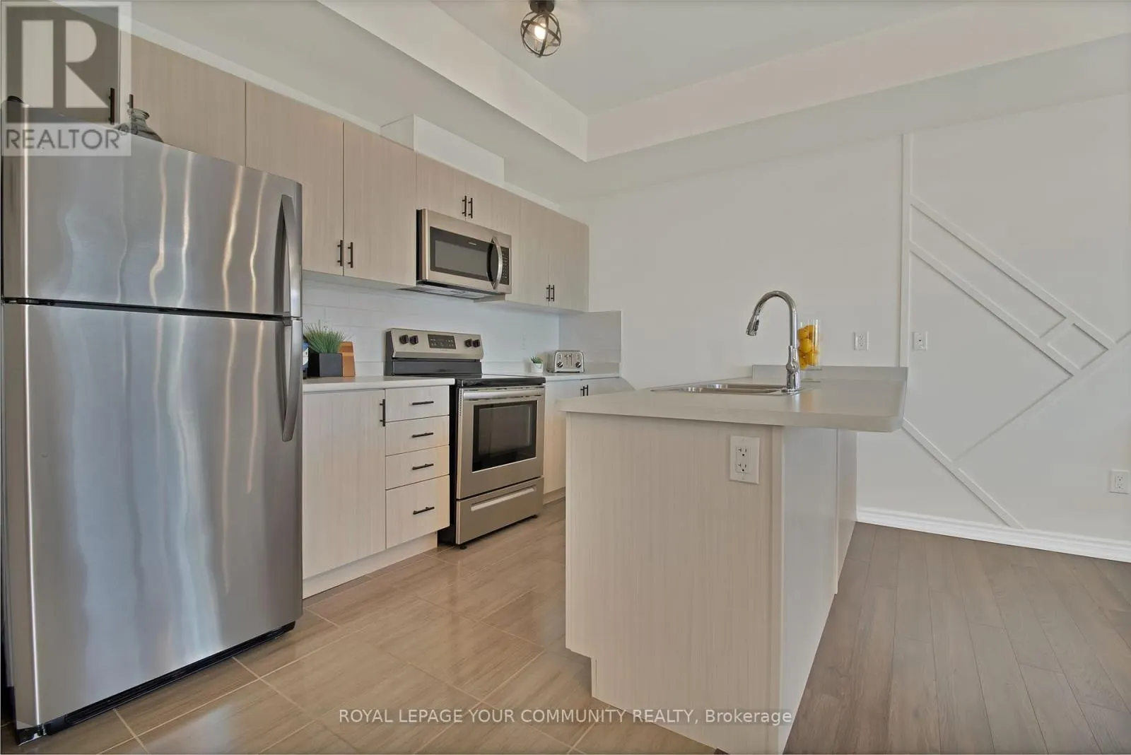 2574 WILLIAM JACKSON DRIVE