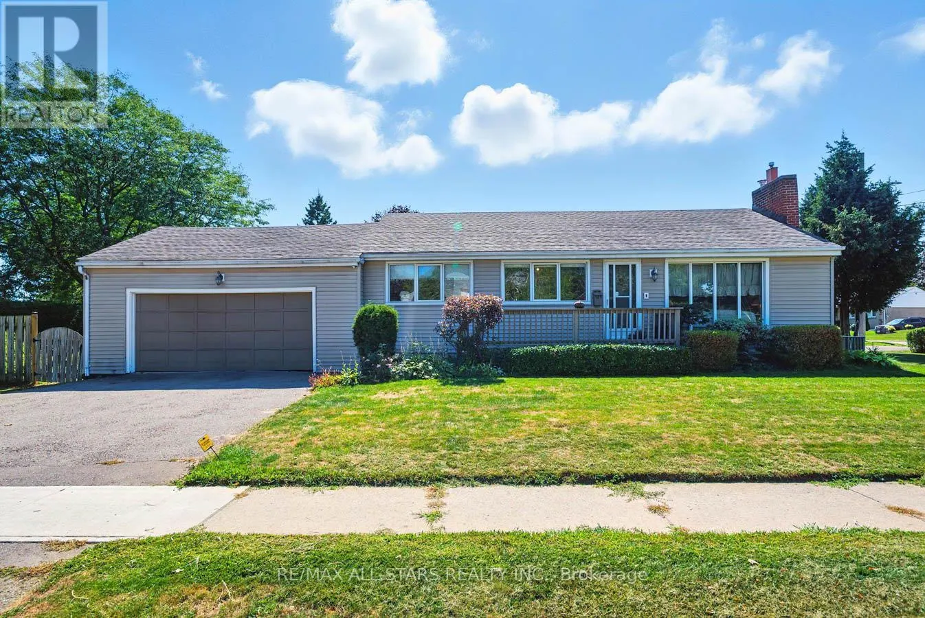 109 SHERWOOD AVENUE