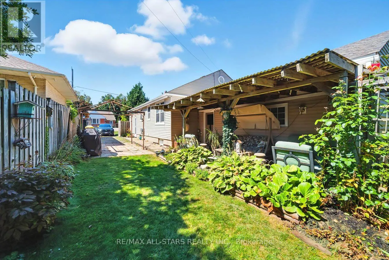 109 SHERWOOD AVENUE