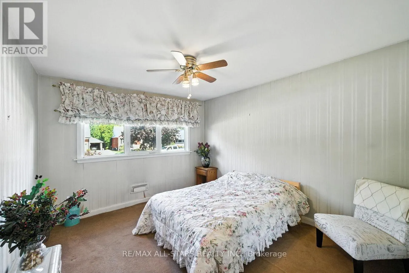 109 SHERWOOD AVENUE