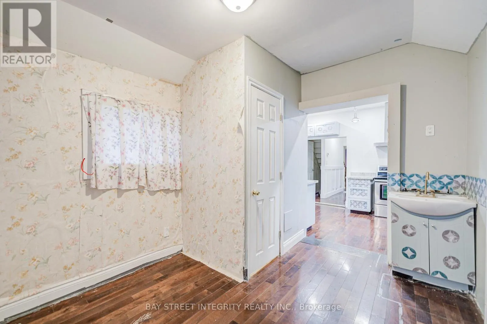 136 SUMMER STREET