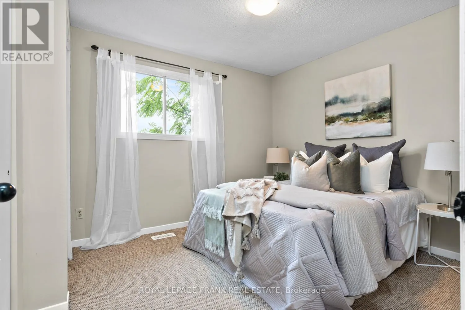 929 SOUTHDOWN DRIVE