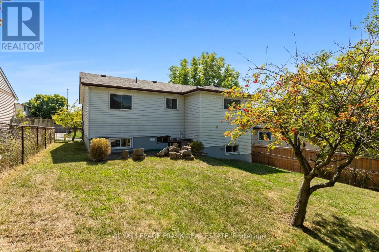 929 SOUTHDOWN DRIVE