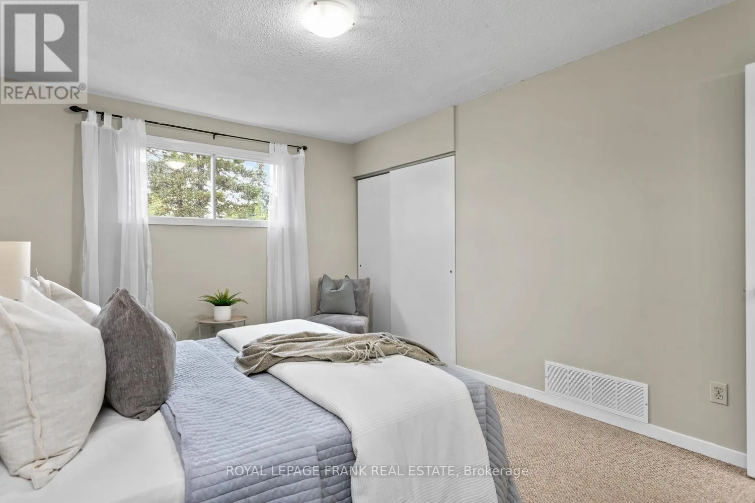 929 SOUTHDOWN DRIVE