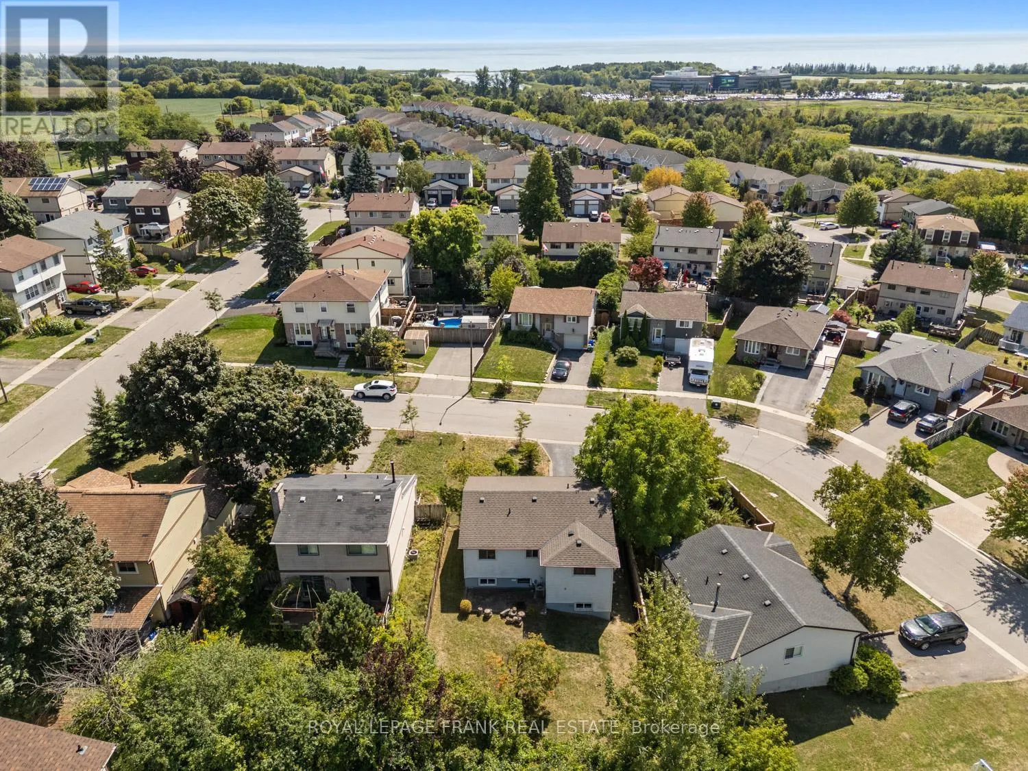 929 SOUTHDOWN DRIVE