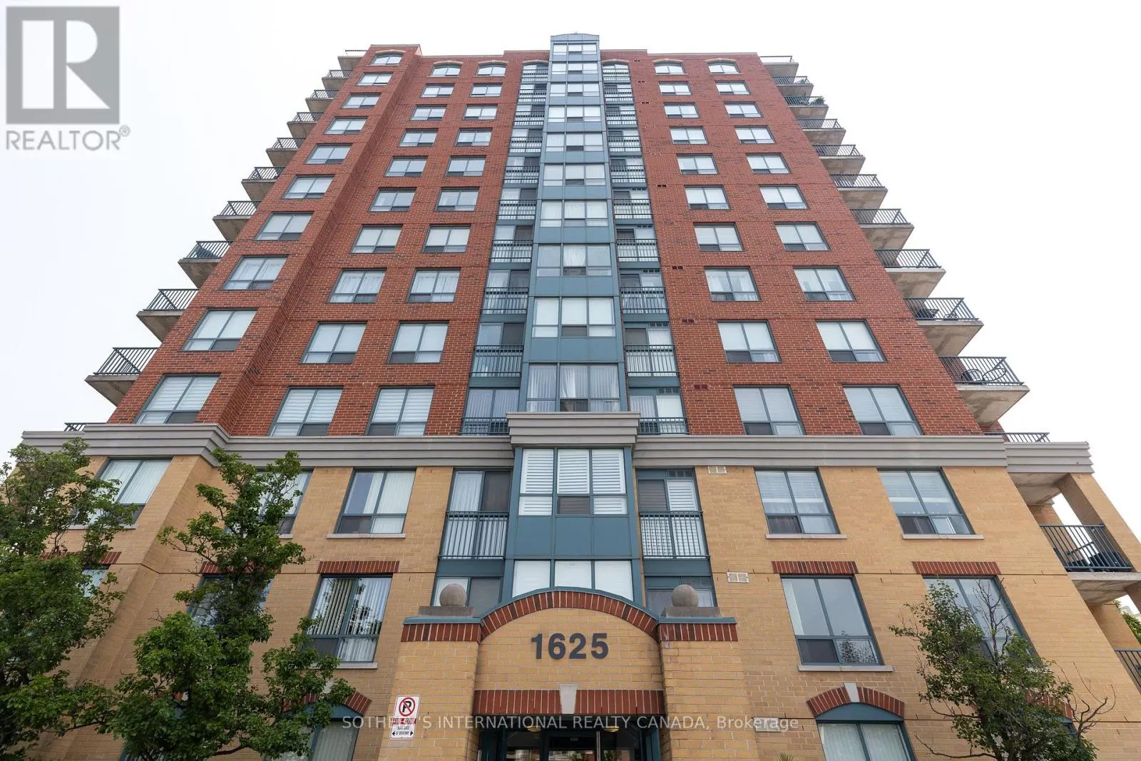 501 - 1625 PICKERING PARKWAY