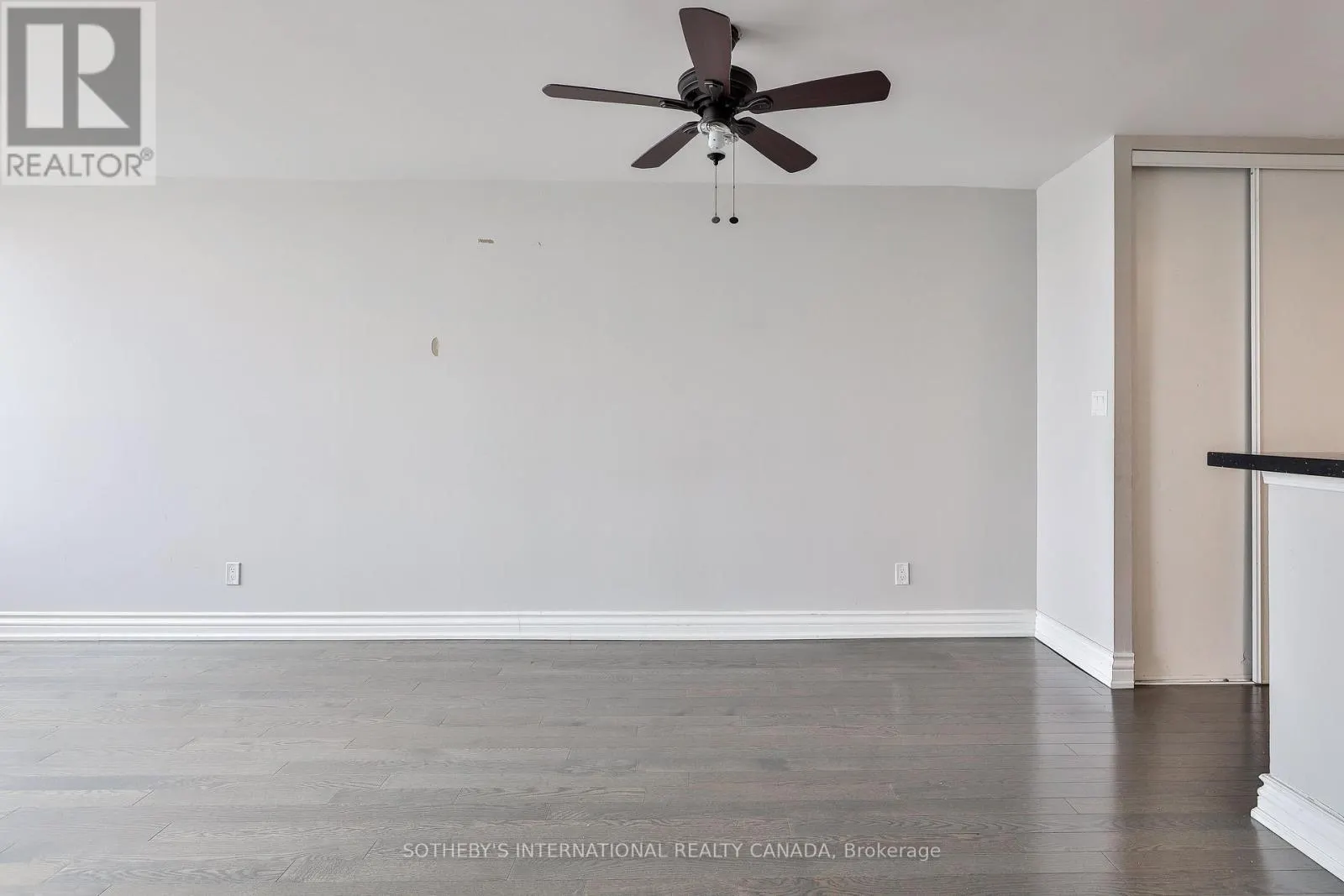 501 - 1625 PICKERING PARKWAY