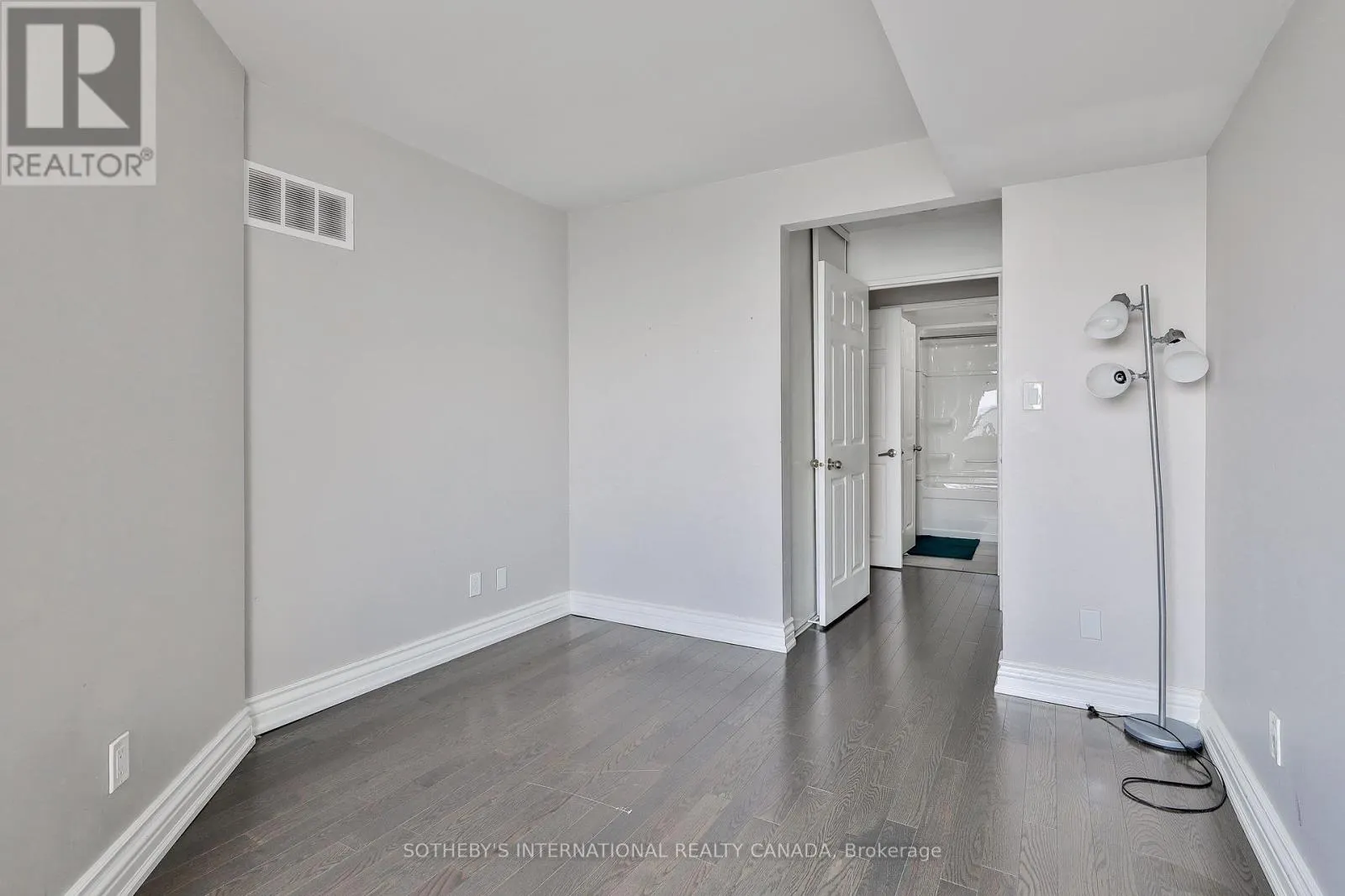 501 - 1625 PICKERING PARKWAY