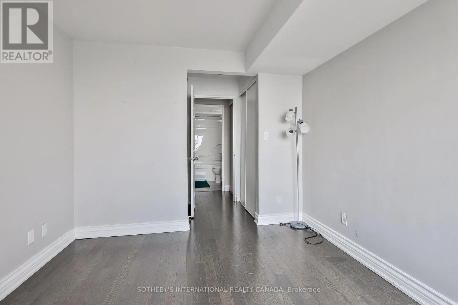 501 - 1625 PICKERING PARKWAY