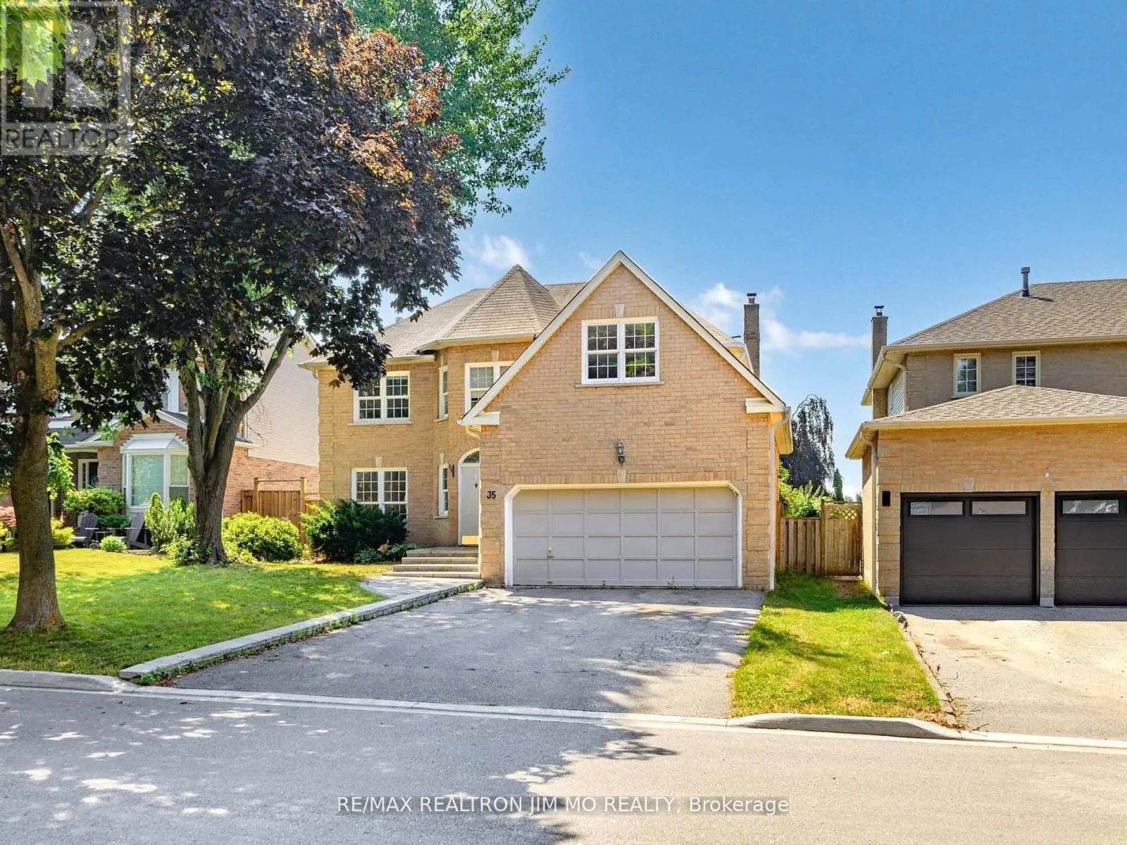35 FLINT CRESCENT