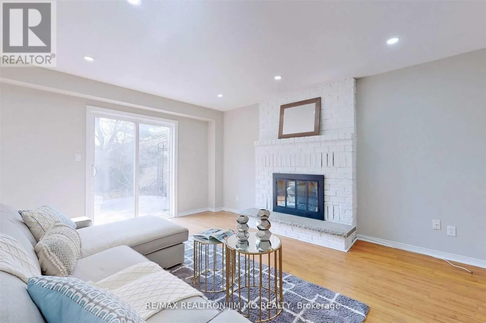 35 FLINT CRESCENT