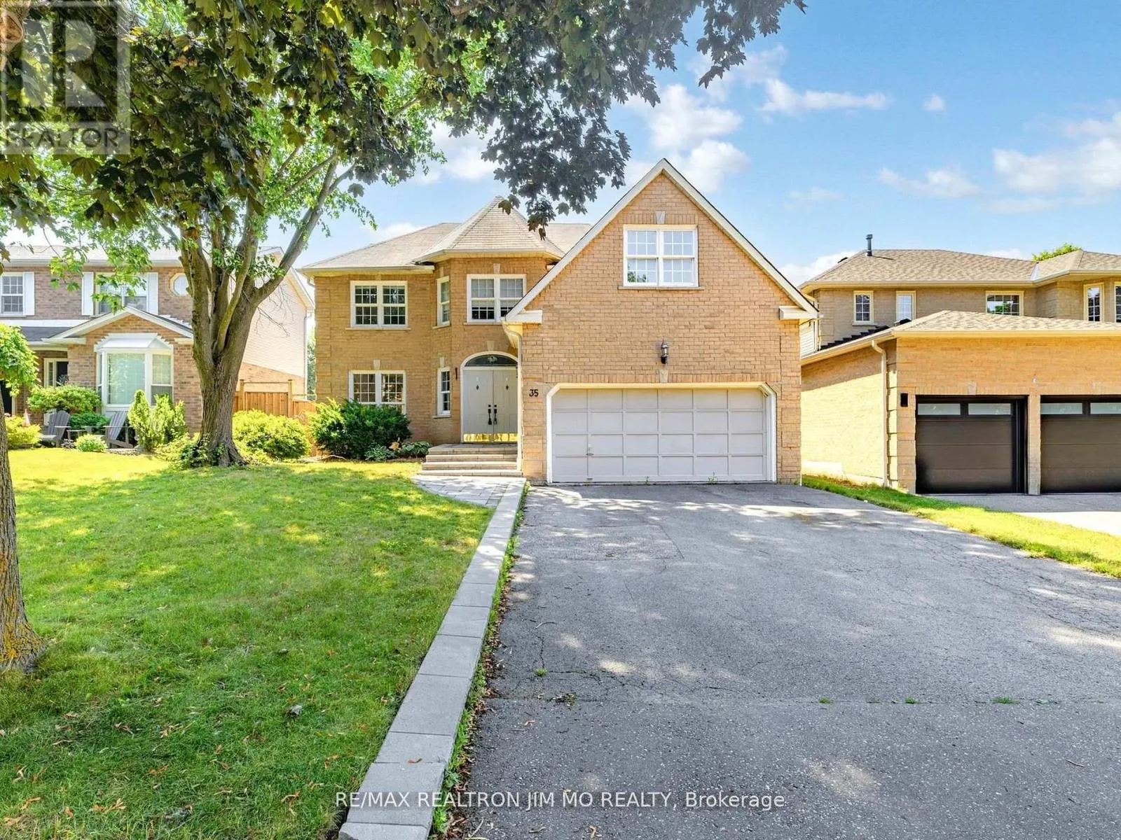 35 FLINT CRESCENT