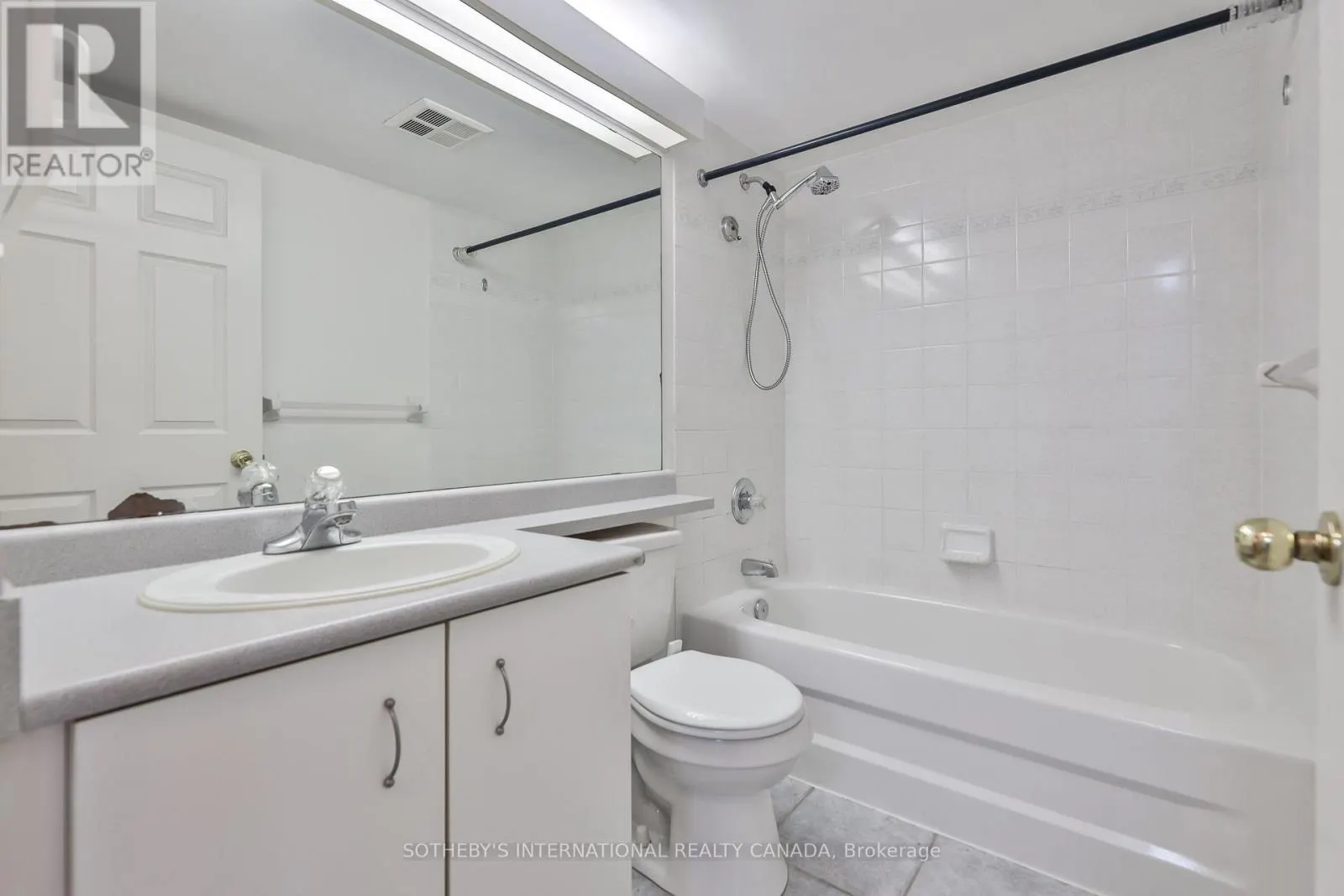 709 - 1625 PICKERING PARKWAY