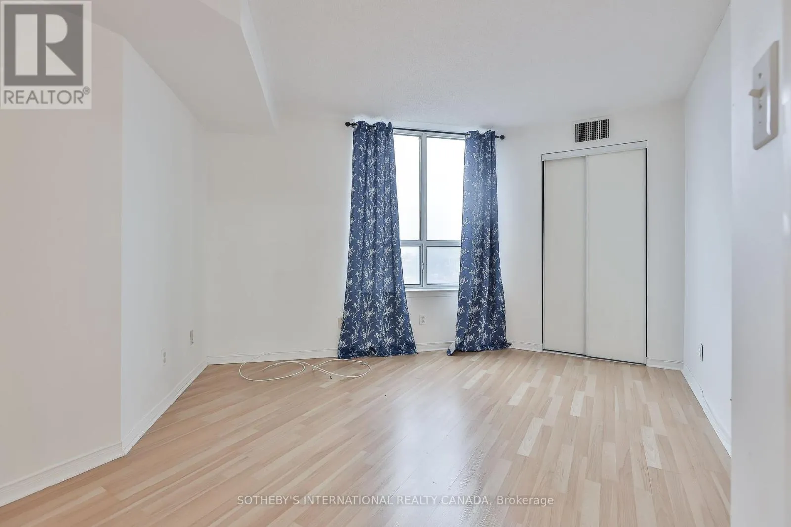 709 - 1625 PICKERING PARKWAY