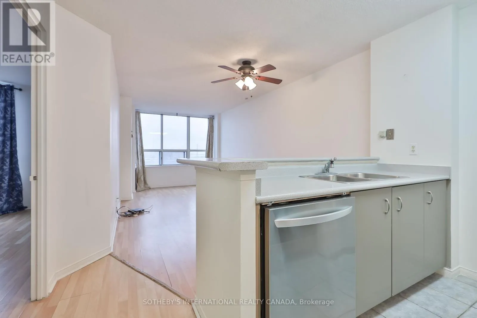 709 - 1625 PICKERING PARKWAY
