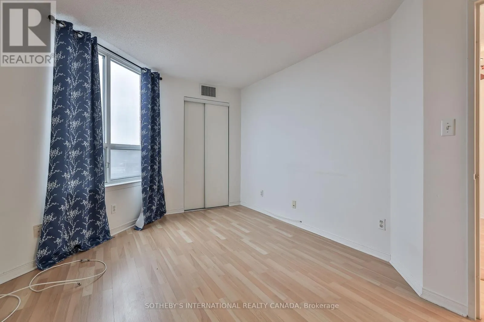 709 - 1625 PICKERING PARKWAY