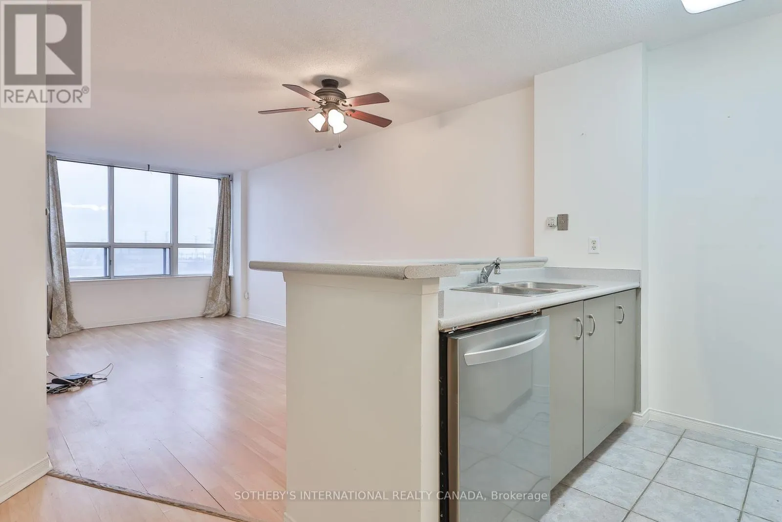 709 - 1625 PICKERING PARKWAY