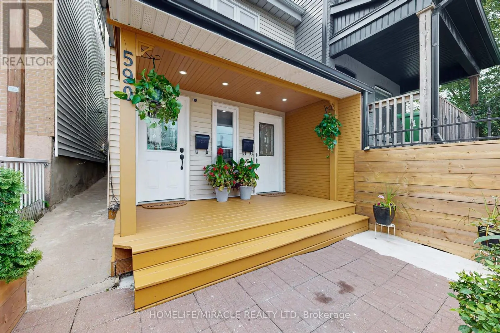 590 JONES AVENUE AVENUE
