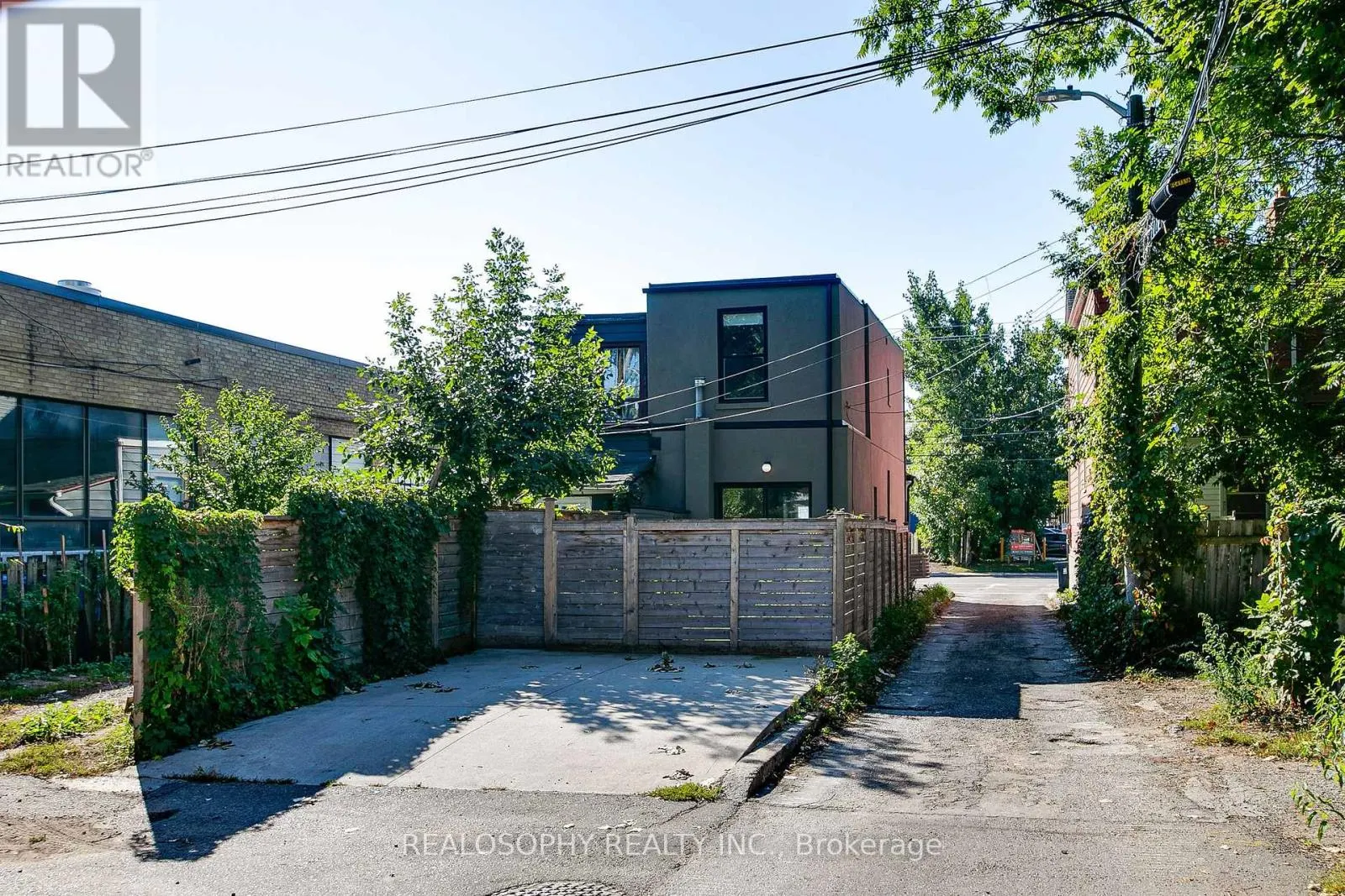 584 EASTERN AVENUE
