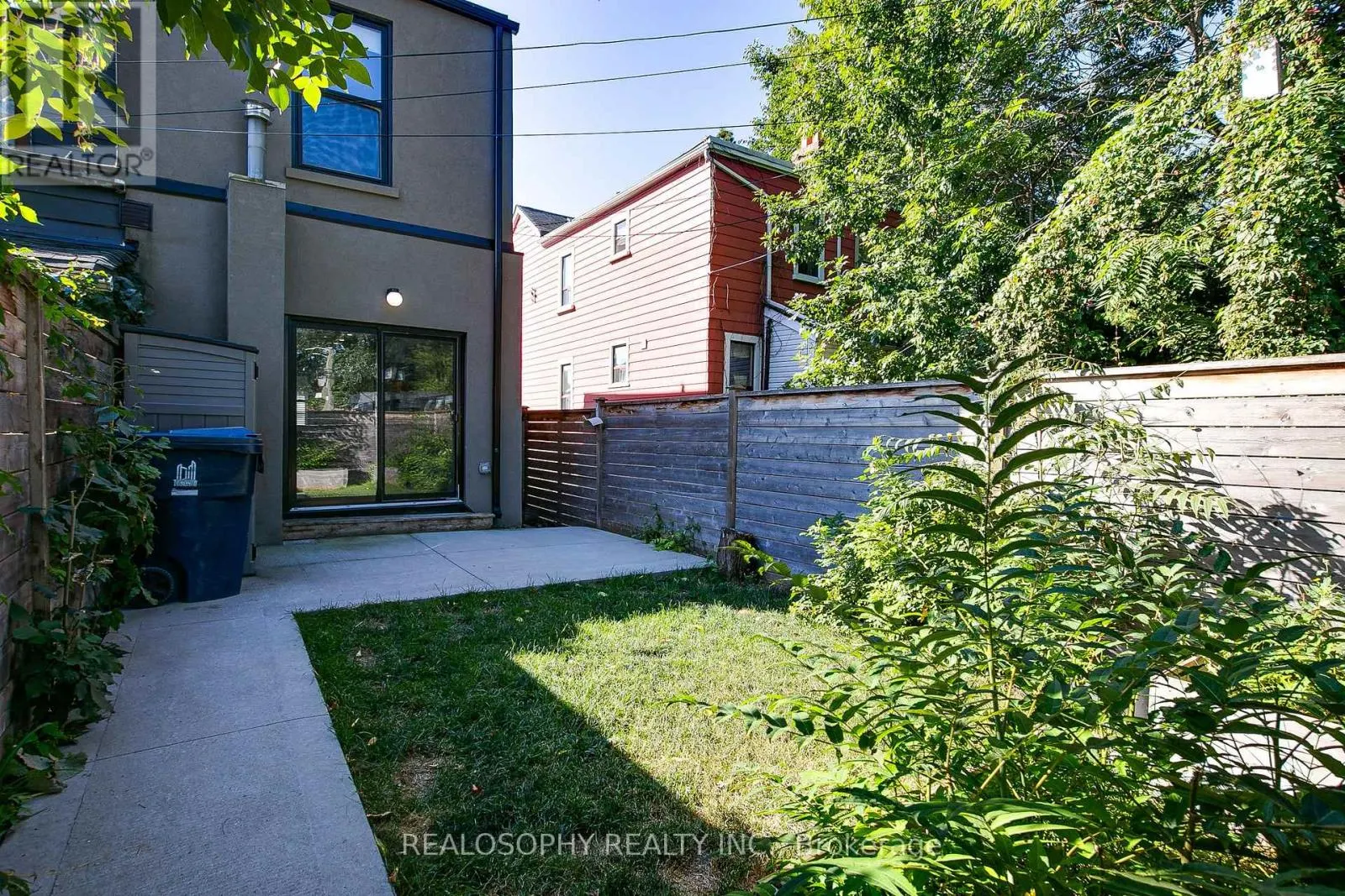584 EASTERN AVENUE