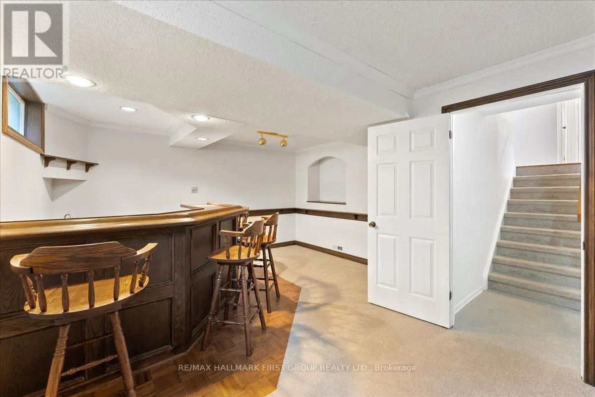 1868 MALDEN CRESCENT
