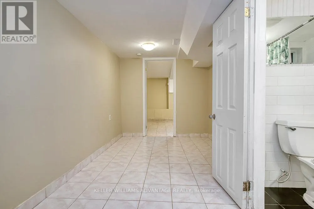 LOWER - 218 BROADVIEW AVENUE