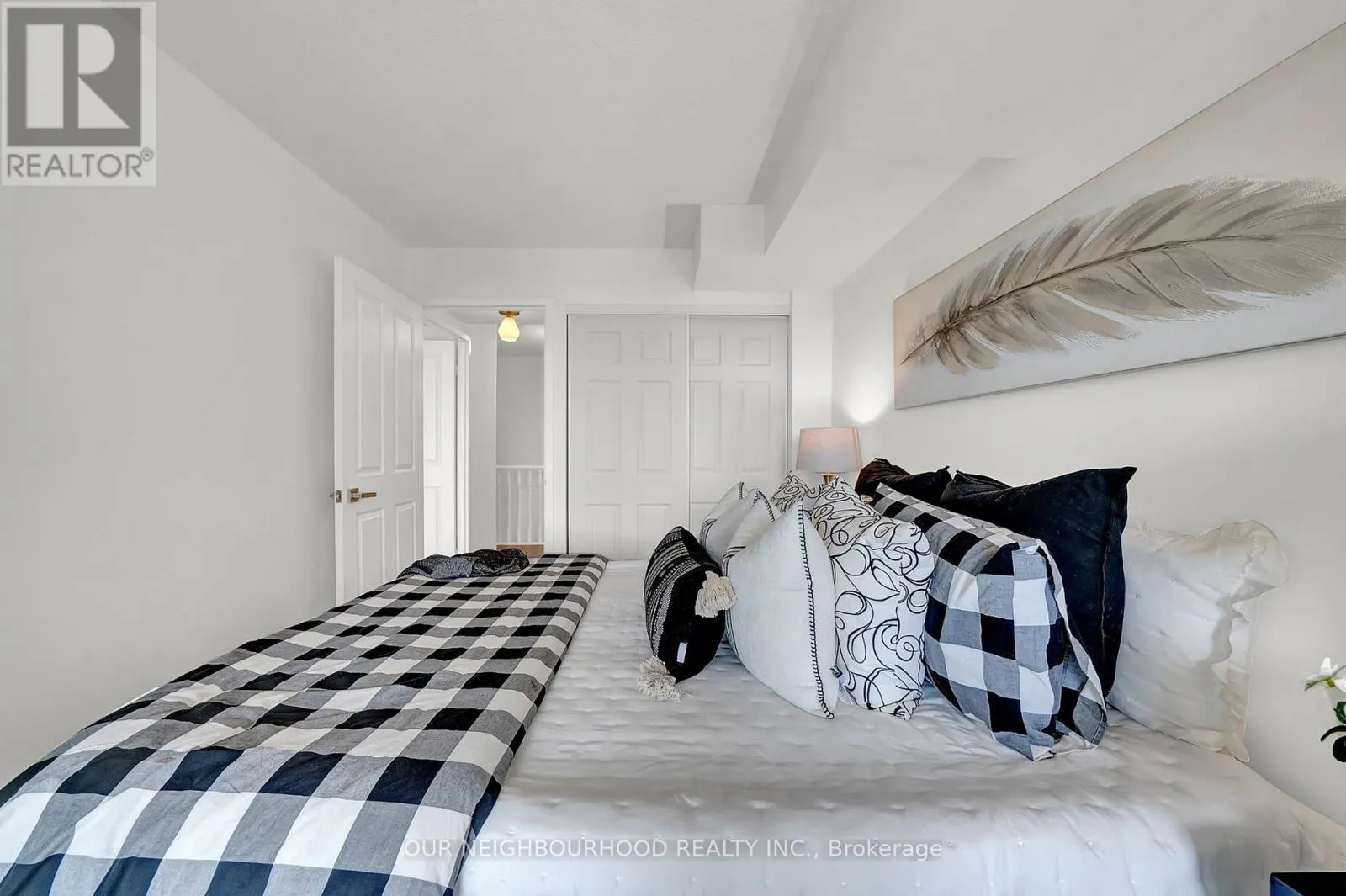 304 - 25 CUMBERLAND LANE, #304