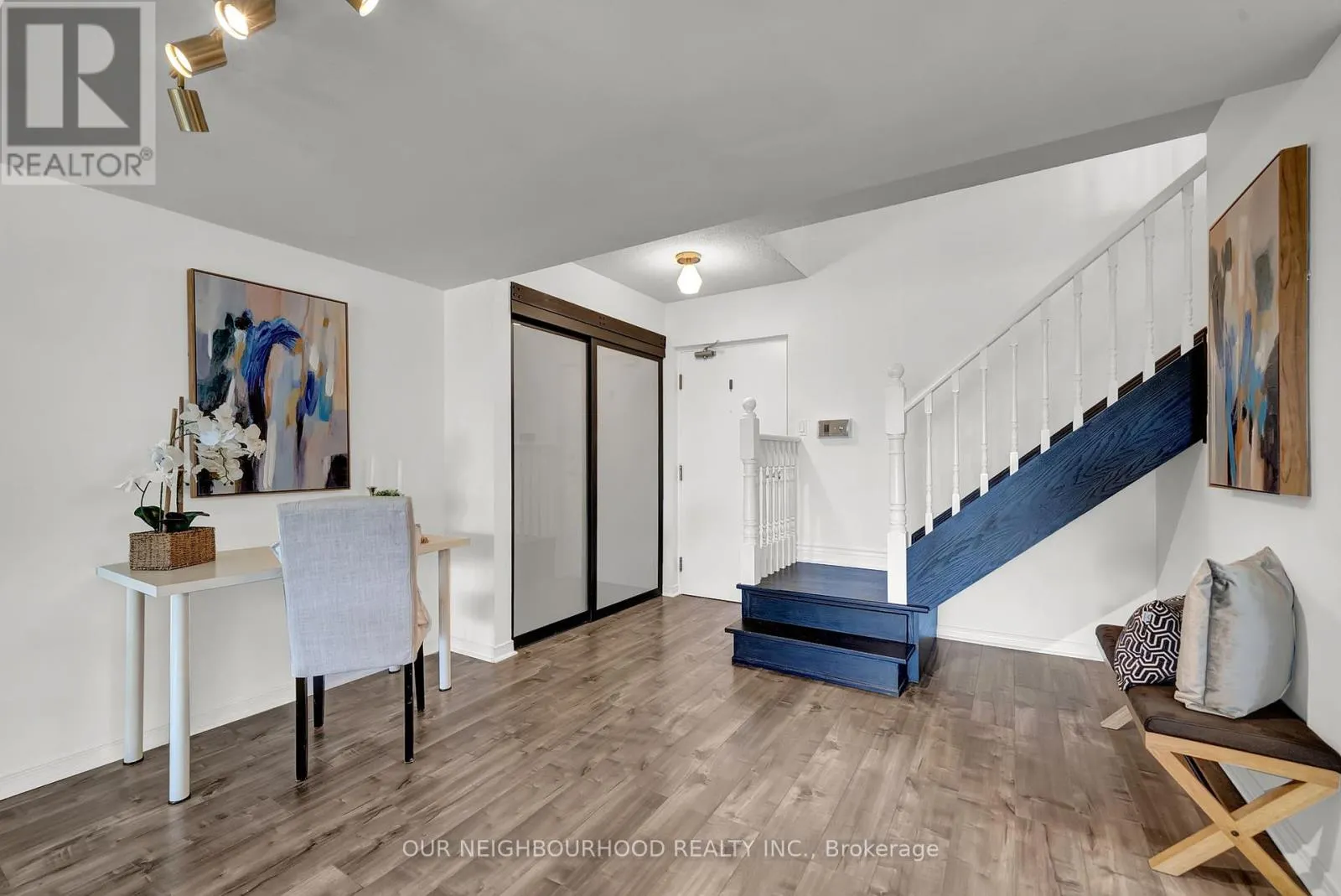 304 - 25 CUMBERLAND LANE, #304