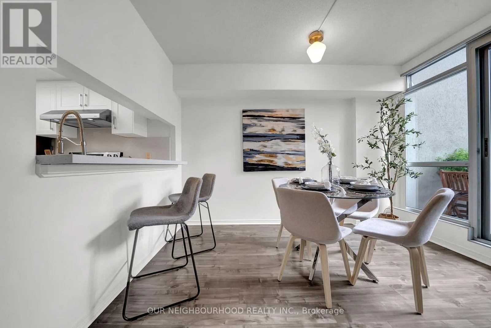 304 - 25 CUMBERLAND LANE, #304