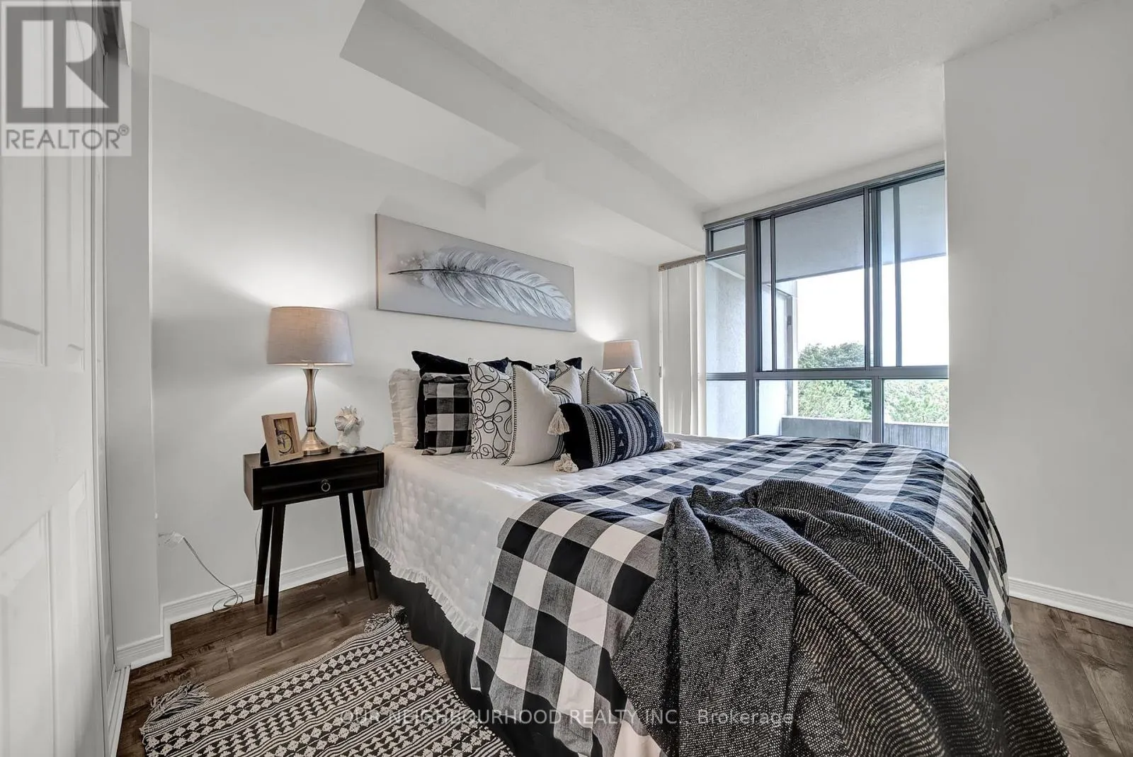 304 - 25 CUMBERLAND LANE, #304