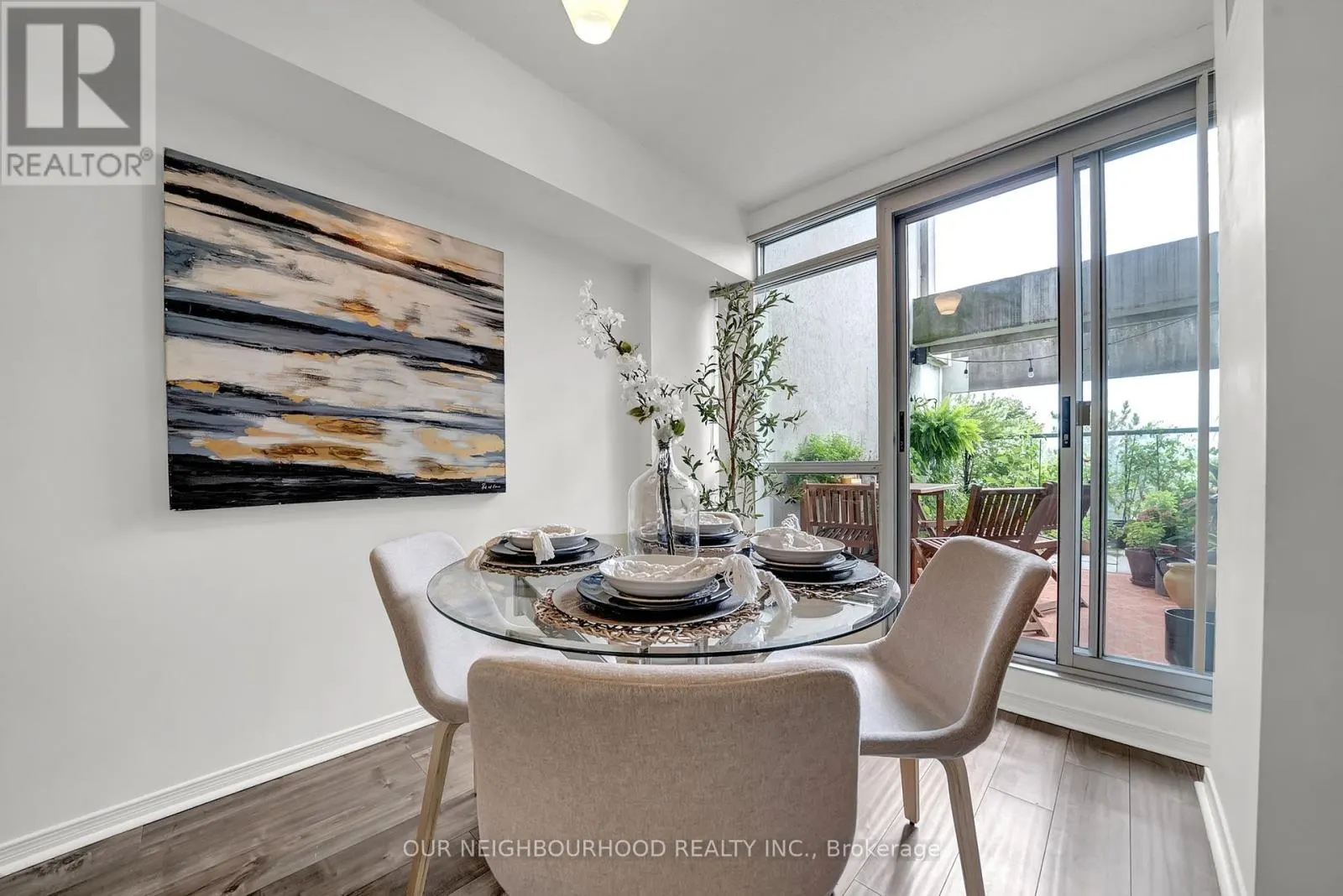 304 - 25 CUMBERLAND LANE, #304