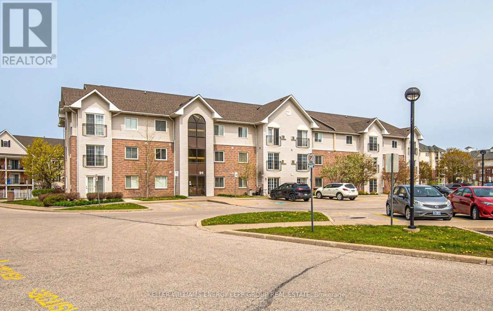 301 - 91 ASPEN SPRINGS DRIVE, #301