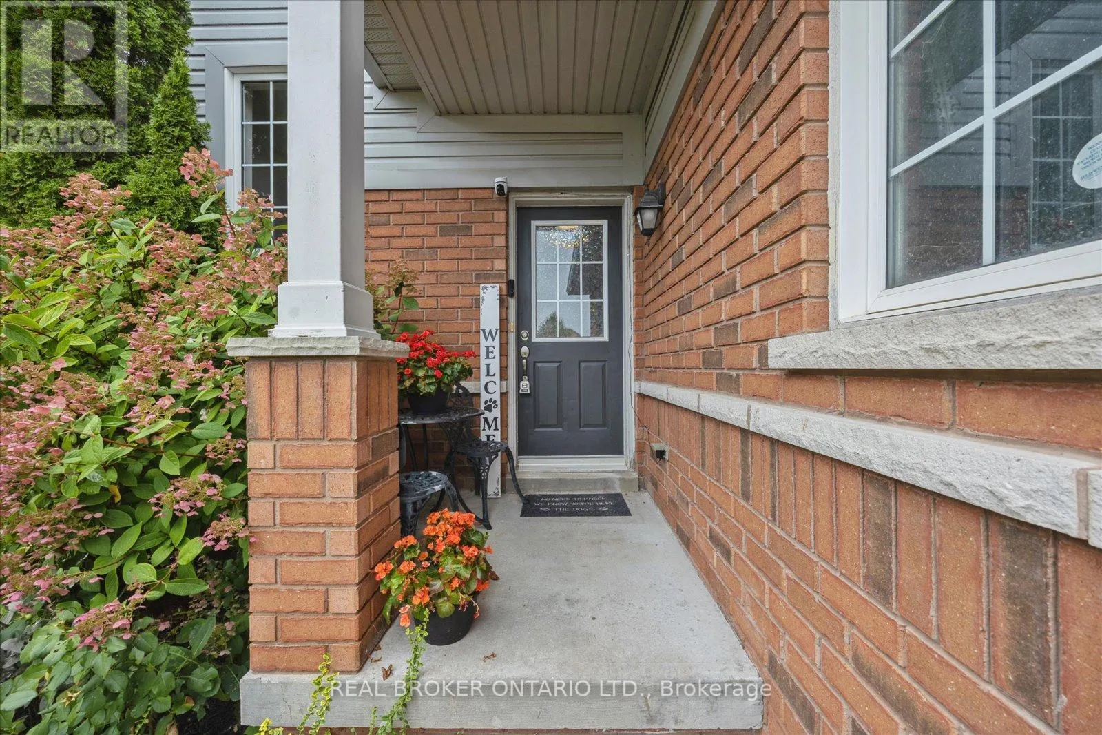 26 CROCKETT PLACE