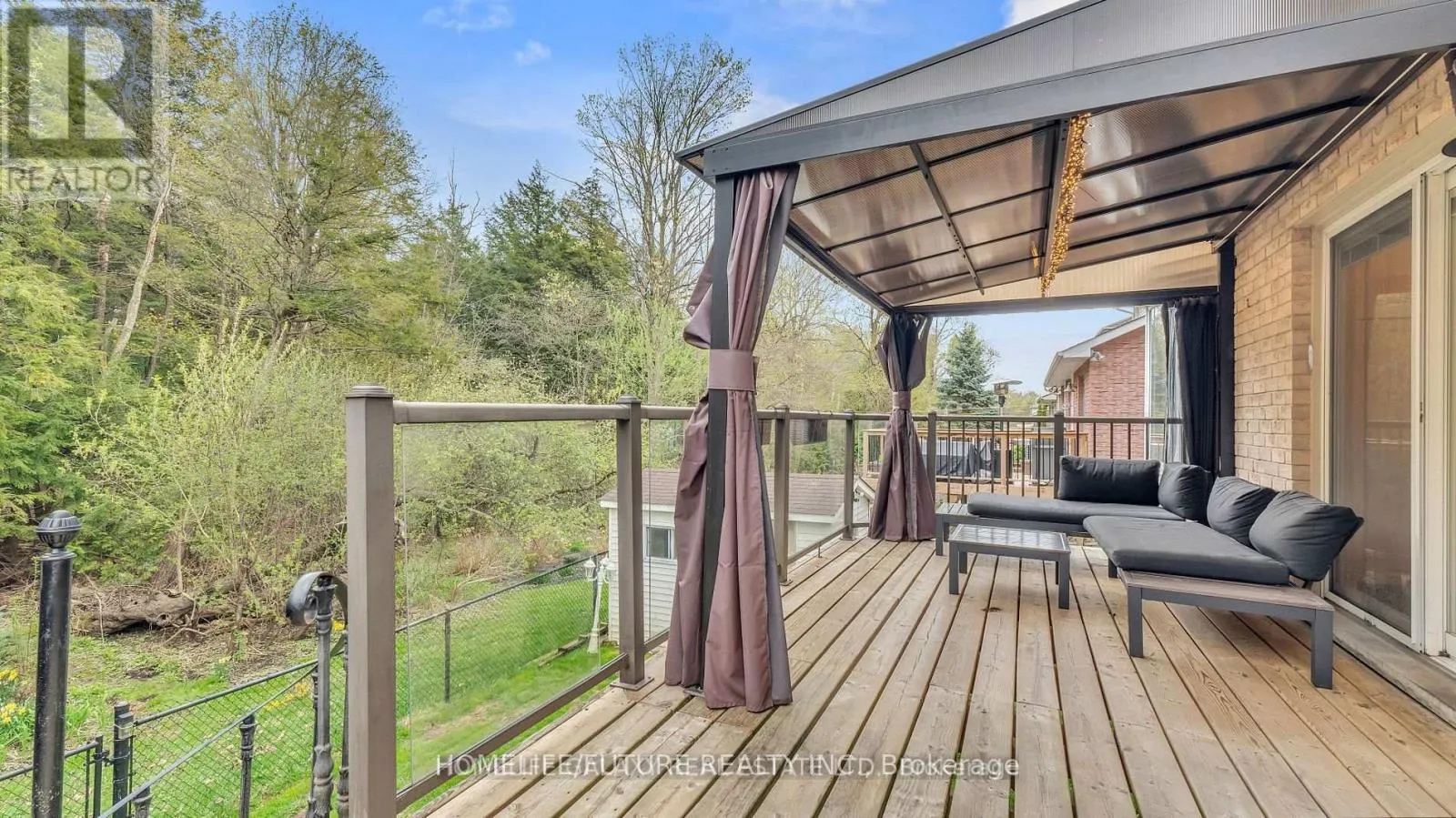 979 COPPERFIELD DRIVE