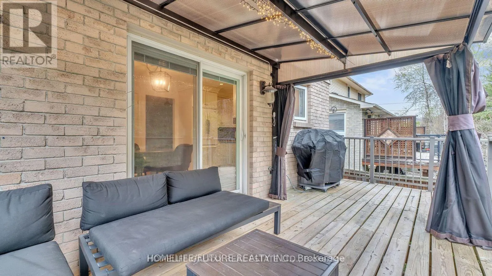 979 COPPERFIELD DRIVE