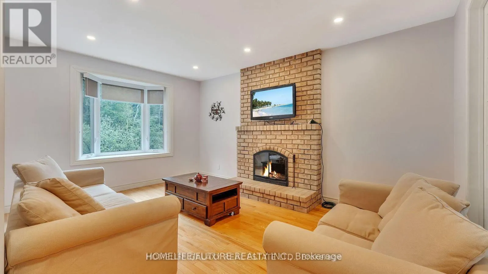 979 COPPERFIELD DRIVE