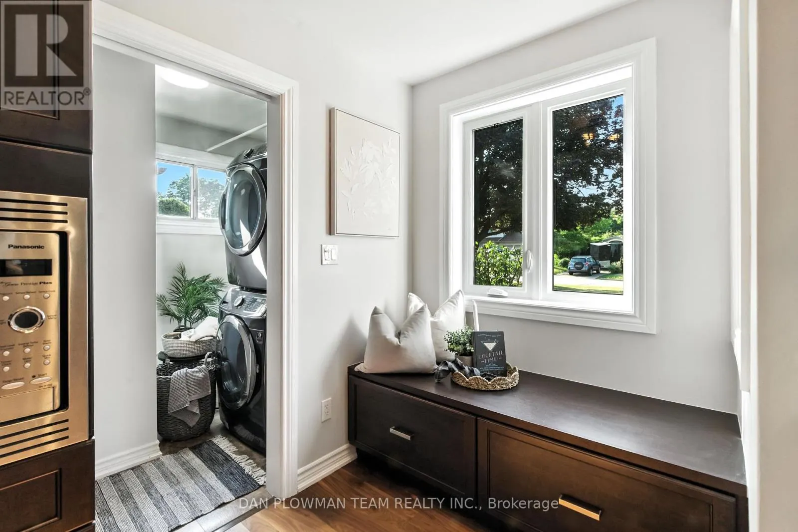 83 SHERWOOD ROAD E
