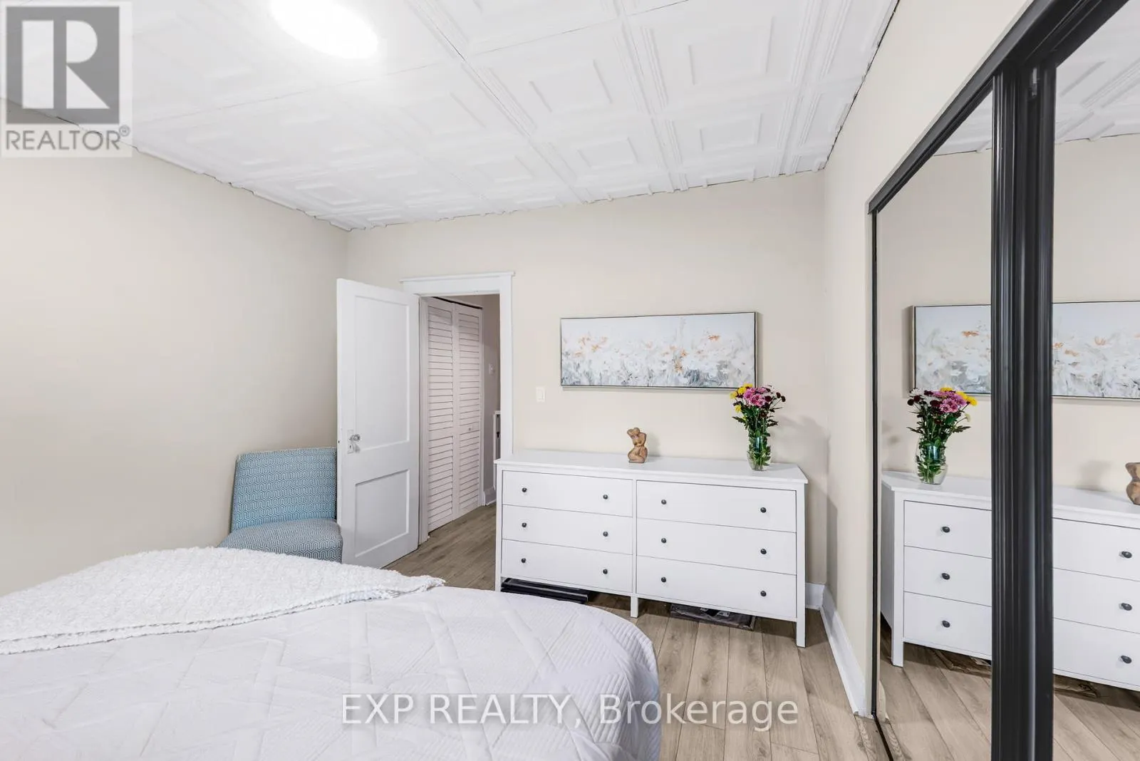 298 GAINSBOROUGH ROAD
