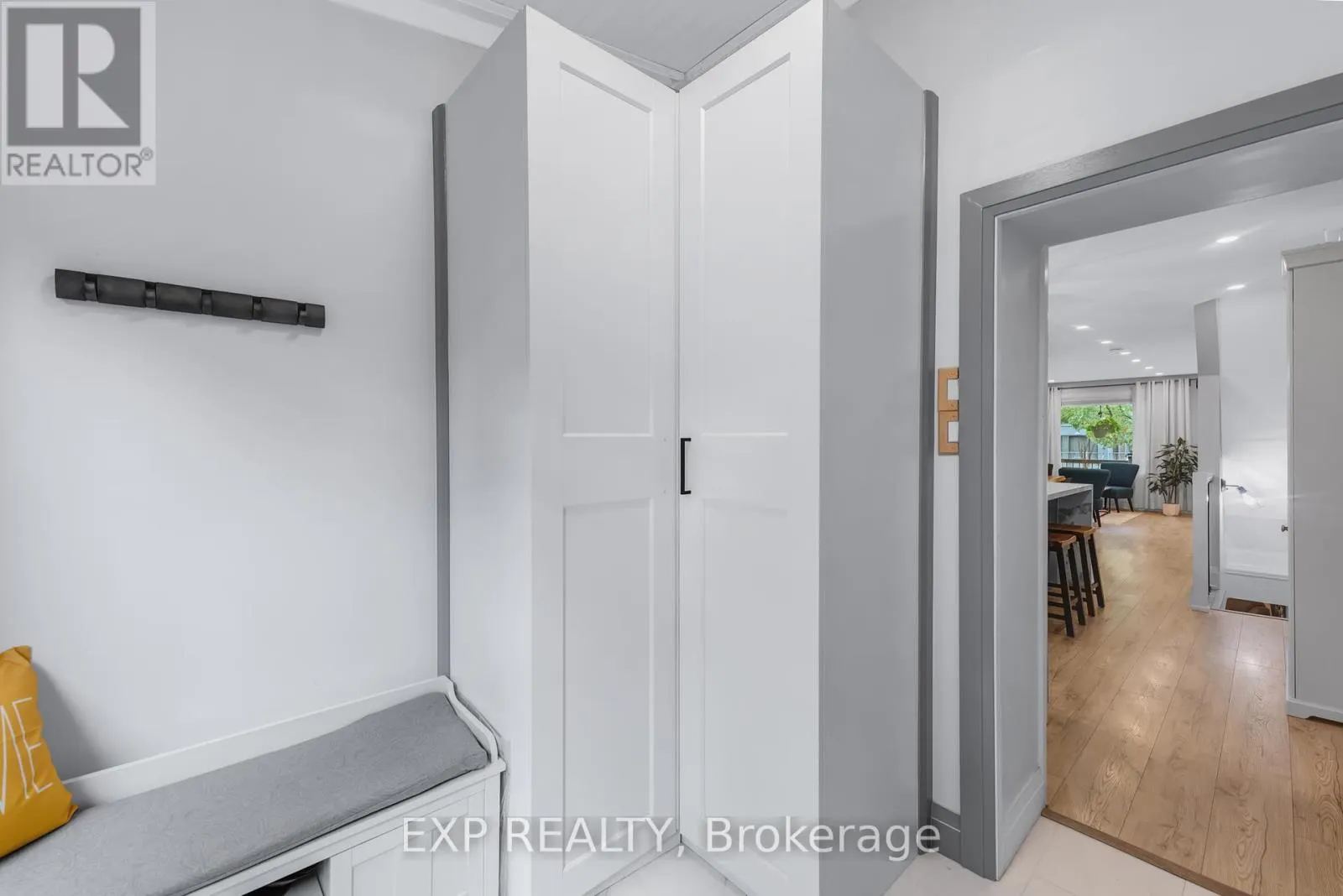 298 GAINSBOROUGH ROAD