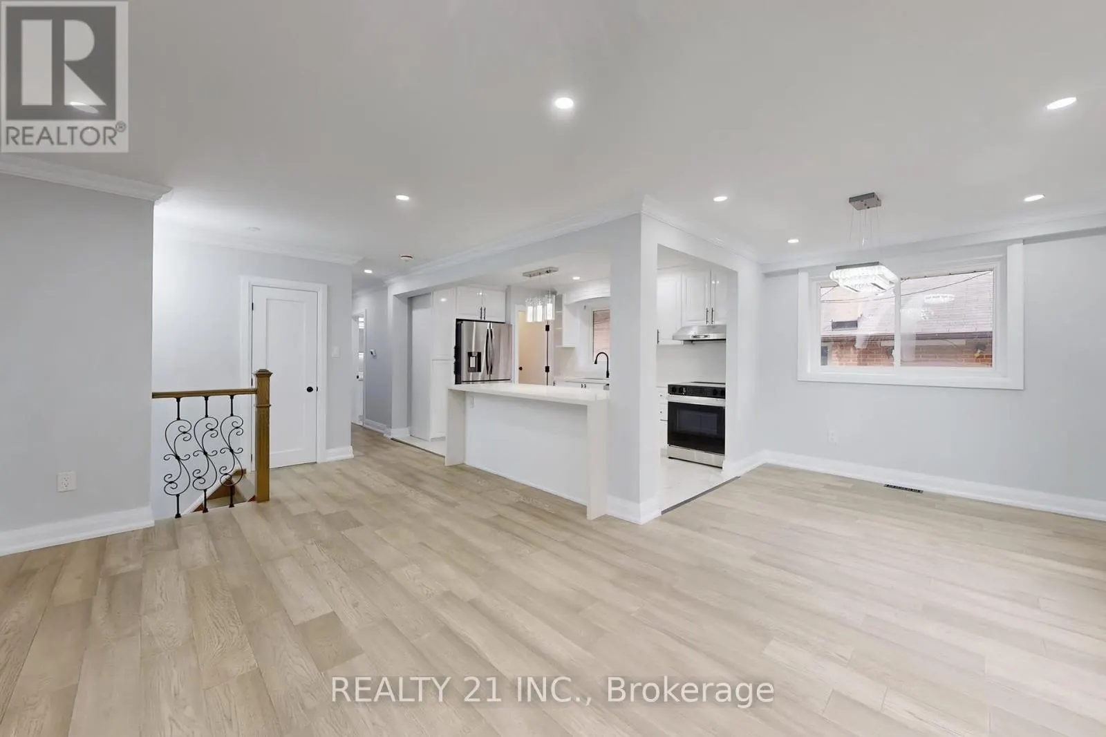 7 STONEY CREEK DRIVE