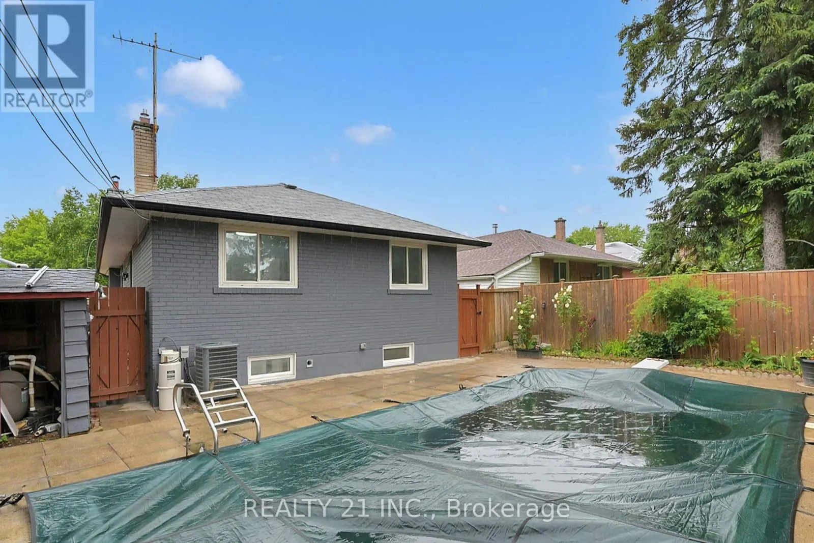 7 STONEY CREEK DRIVE